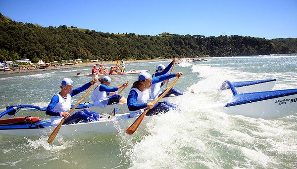 Wainui women canoe